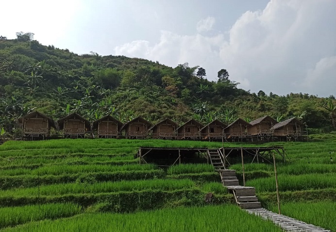 tempat trekking di sentul